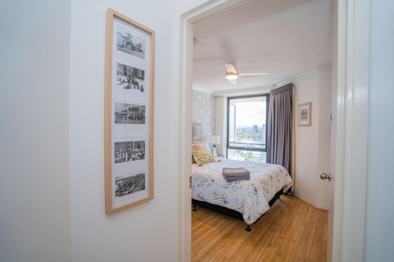 Large Surfers Paradise Apartment With Fantastic Views Gold Coast Exterior foto